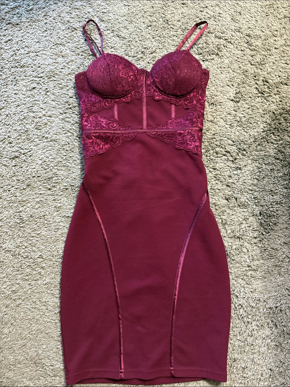 Windsor Size 3 Lace Bustier Bodycon Dress in Burgundy Wine Club Homecoming Dress